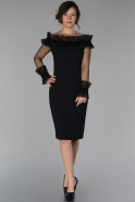 Kısa Siyah Fırfırlı Kayık Yaka Uzun Tüllü Kol Elbise ABK924