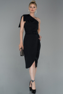 Siyah Kısa Kol Askılı Krep Davet Elbisesi ABK1001