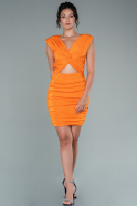 Orange Eteği Drapeli Göbek Dekolteli Kısa Davet Elbisesi ABK1408