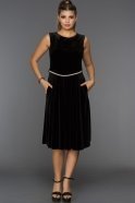 Siyah Cep Detaylı Kadife Elbise DS411