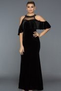 Siyah Omuz Dekolteli Uzun Kadife Elbise AR38149