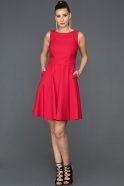 Kısa Kırmızı Mezuniyet Elbisesi W8020