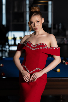 Kırmızı Taş İşlemeli Peplum Uzun Balık Abiye Elbise ABU6198