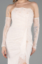 Bej Straplez Kol Aksesuarlı Yırtmaçlı Uzun Dantel Abiye ABU5603