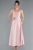 Pudra Straplez Çiçek Aksesuarlı Midi Saten Davet Elbisesi ABK2363