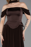 Kahve Kayık Yaka Saten Peplum Kesim Uzun Şifon Abiye ABU5327
