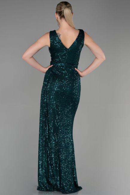Zümrüt Yeşili Kolsuz Kruvaze Yaka Uzun Pullu Abiye ABU3201
