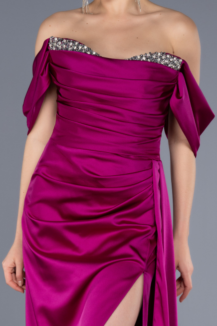 Violet Kayık Yaka Yırtmaçlı Uzun Saten Abiye ABU2661