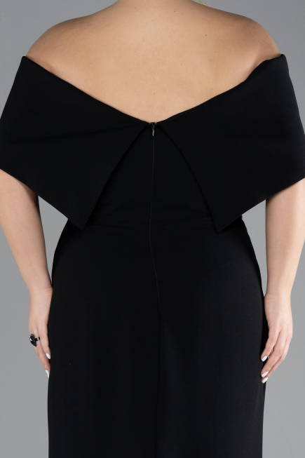 Siyah Kayık Yaka Yırtmaçlı Uzun Büyük Beden Abiye ABU3945
