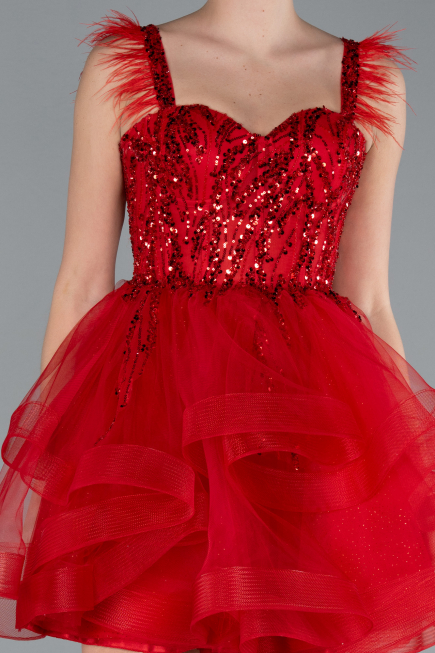 Kırmızı Üstü İşlemeli Balenli Kısa Nişan Elbisesi ABK2079
