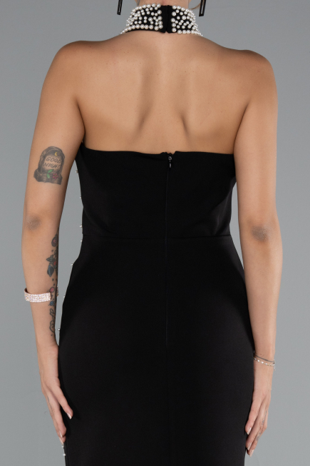 Siyah Halter Yaka Boncuklu Midi Davet Elbisesi ABK2399