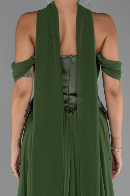 Yeşil Kayık Yaka Saten Peplum Kesim Uzun Şifon Abiye ABU5327