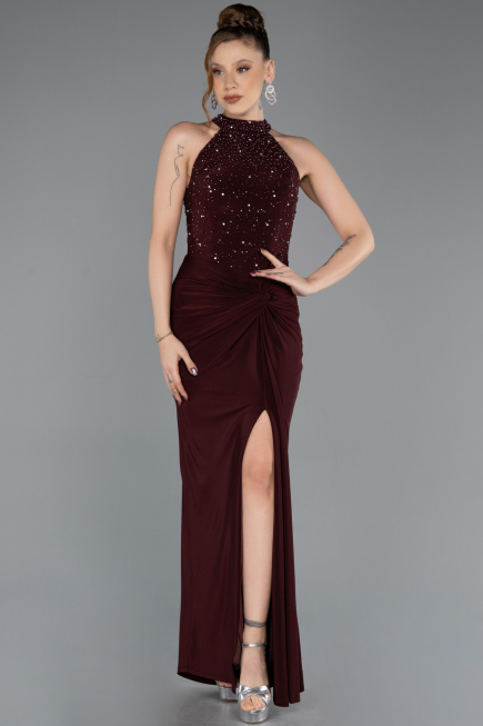 Bordo Taşlı Halter Yaka Yırtmaçlı Uzun Abiye Elbise ABU5593