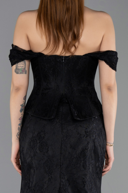 Siyah Kayık Yaka Peplum Kesim Uzun Dantel Abiye Elbise ABU5609