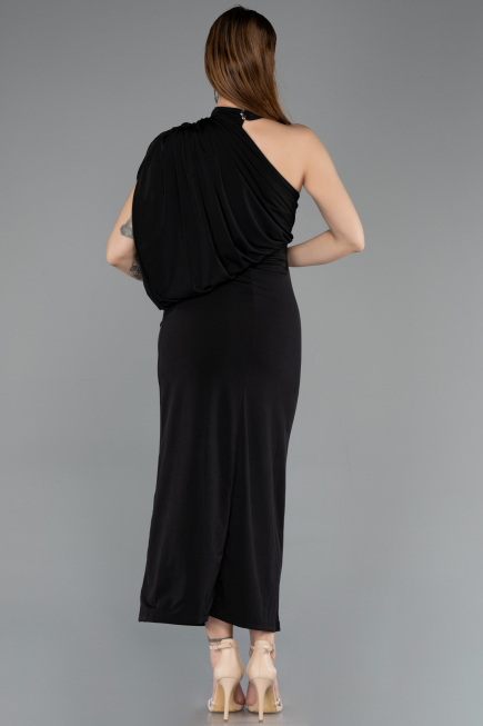 Siyah Asimetrik Drape Detaylı Dik Yaka Midi Gece Elbisesi ABK2507