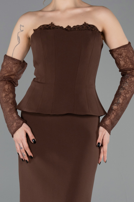 Kahve Straplez Peplum Midi Davet Elbisesi ABK2539