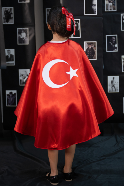 Kırmızı 23 Nisan Türk Bayrağı Baskılı Çocuk Pelerin KT100