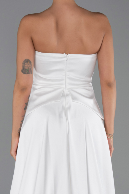 Ekru Straplez Peplum Kesim Kuyruklu Uzun Dantel Abiye ABU5615